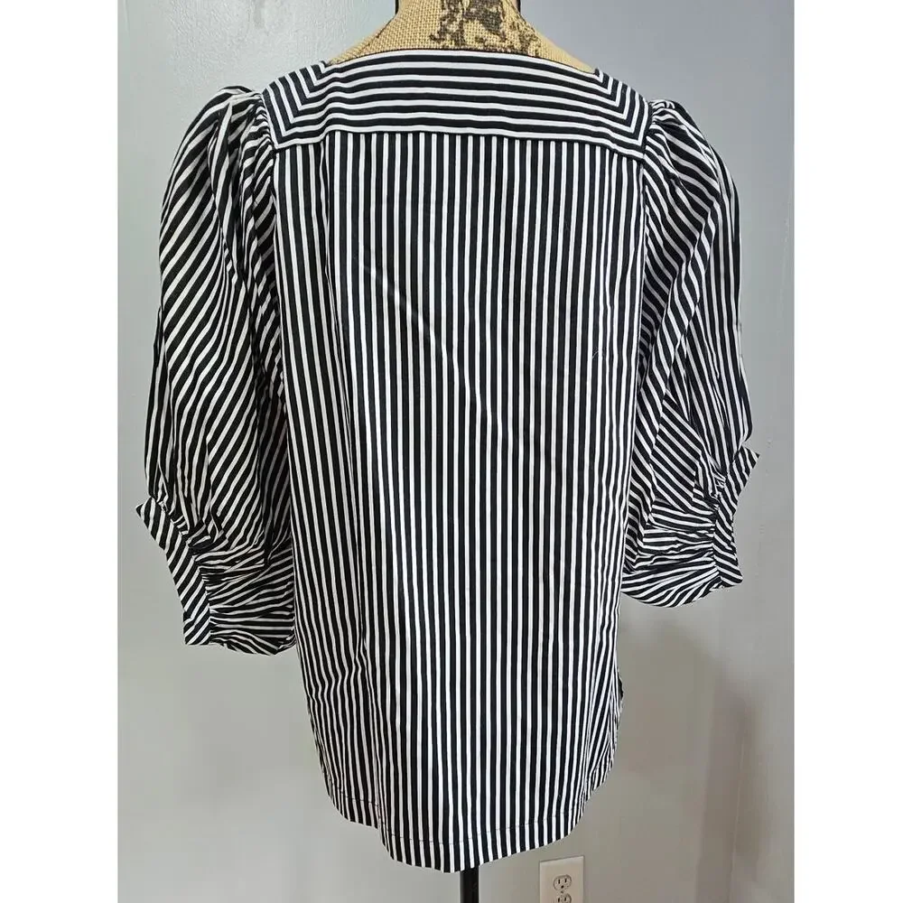 LOFT blouse square